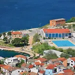 Holiday home Pet Friendly In *