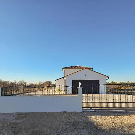 Pet Friendly In Vikendica *