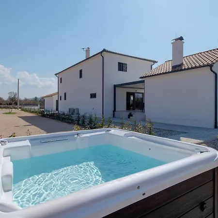 Holiday home Pet Friendly In