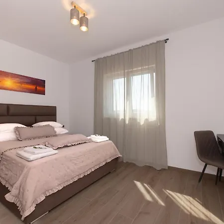 Pet Friendly In * Pakovo Selo