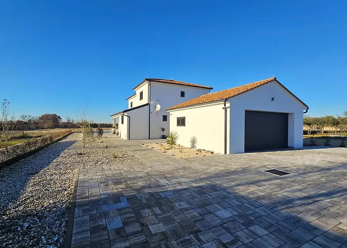 בית נופש Pet Friendly In Pakovo Selo