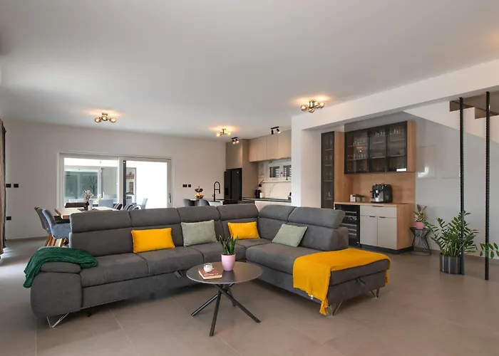 Holiday home Pet Friendly In *