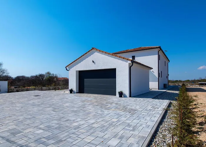 Holiday home Pet Friendly In *