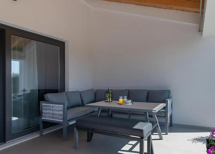 Pet Friendly In * Pakovo Selo